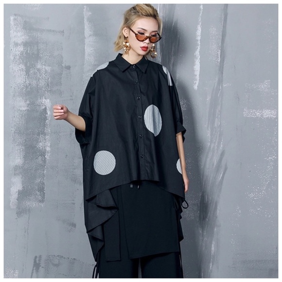 The Cilla Black & White Oversize Top - Picture 5 of 6